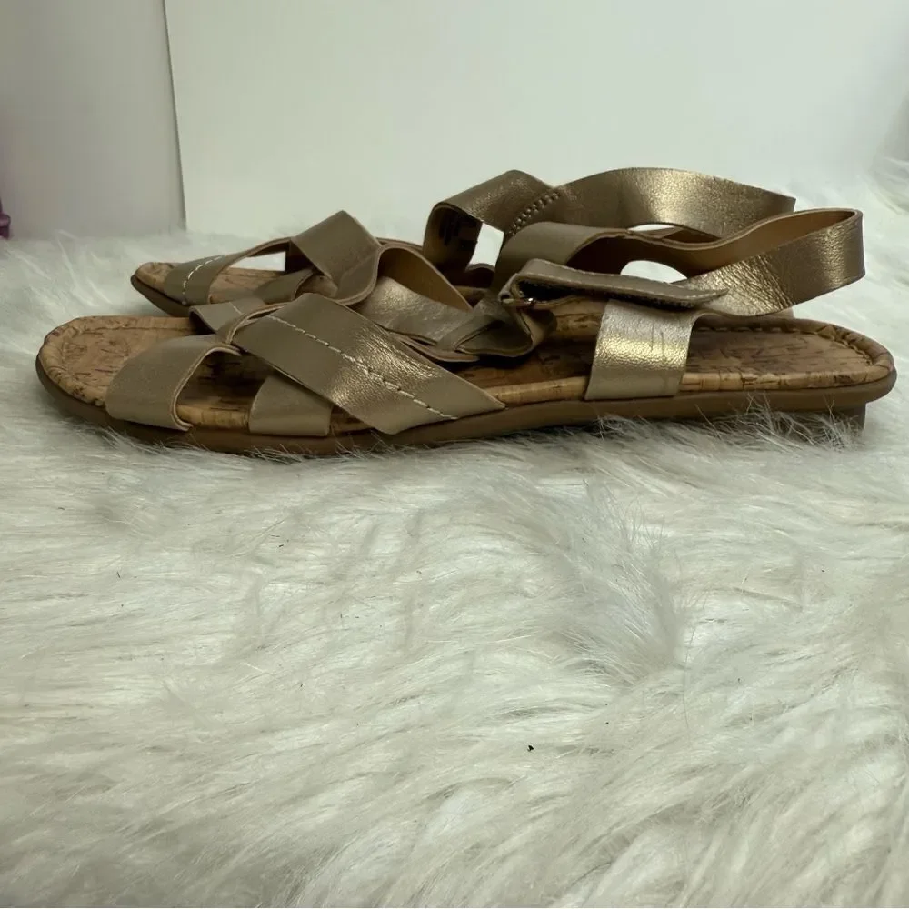 NATURALIZER Gold Strappy Sandals‎